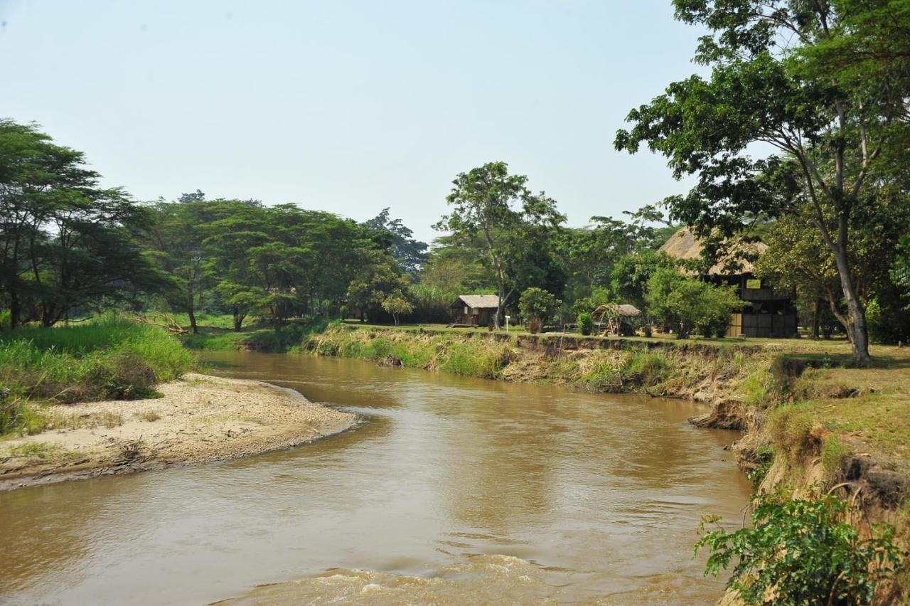 Bullbush River Camp Kihihi Екстериор снимка