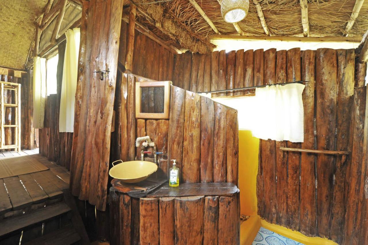 Bullbush River Camp Kihihi Екстериор снимка